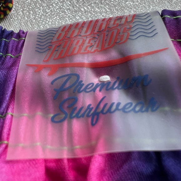 NWOT! Broken Threads tie dye swim trunks, size M. - Picture 5 of 5